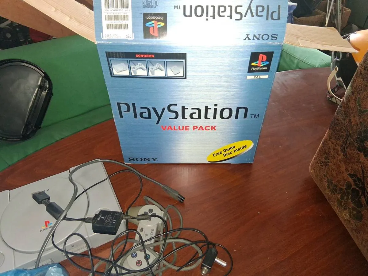 Sony PlayStation - Image 1