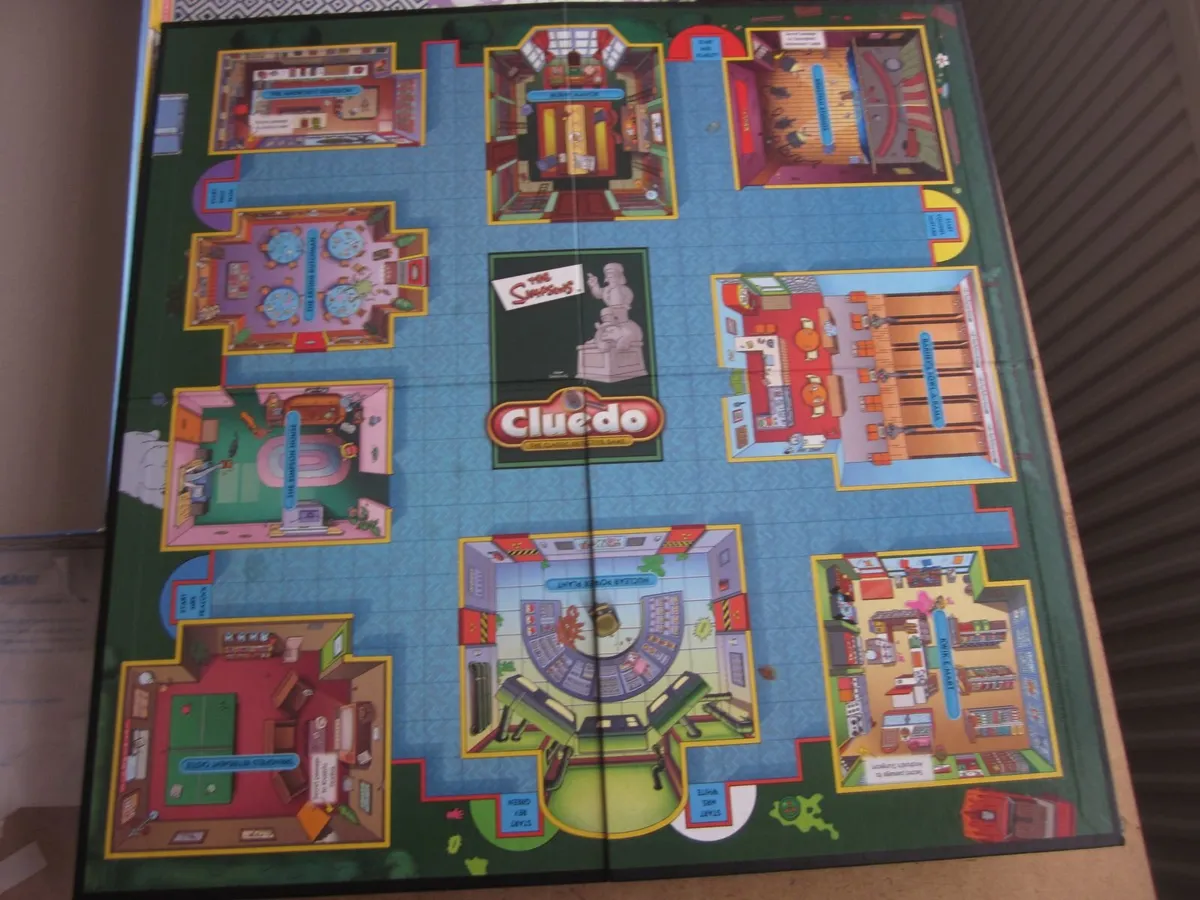 The Simpsons Cluedo Board Game 2001 - Image 4