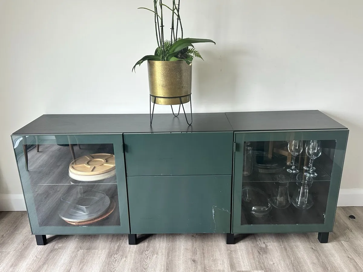 Storage combination with drawers - Image 1