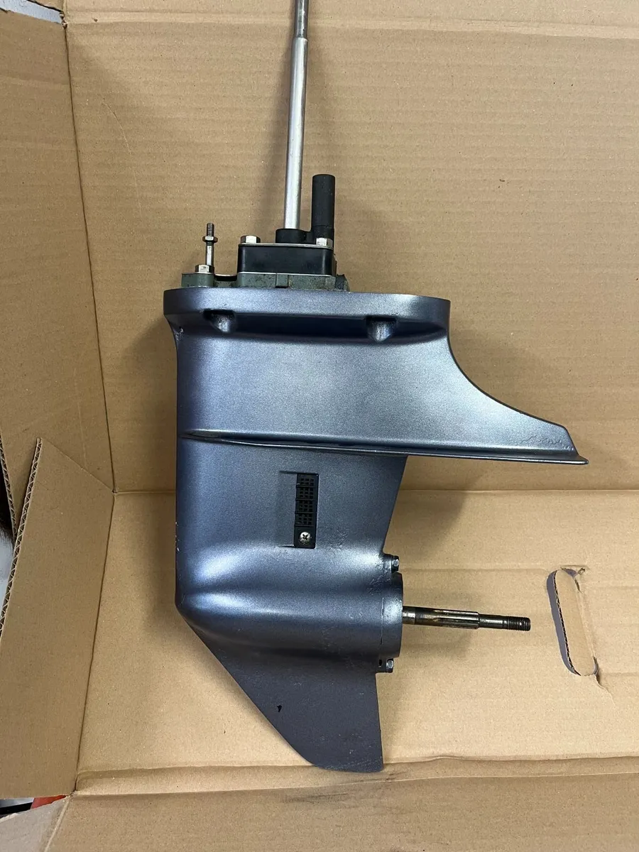Yamaha 6-8hp 4 stroke long shaft lower unit - Image 2