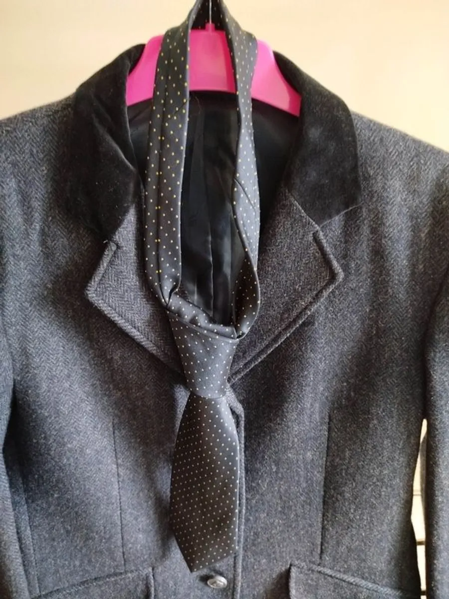 Shires Malvern Navy Tweed Show Jacket - Image 2