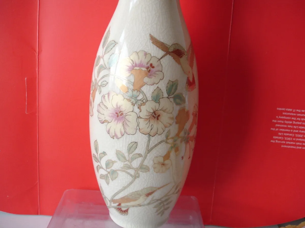 Crackle Glaze Vase  'Humming Bird' - Image 4