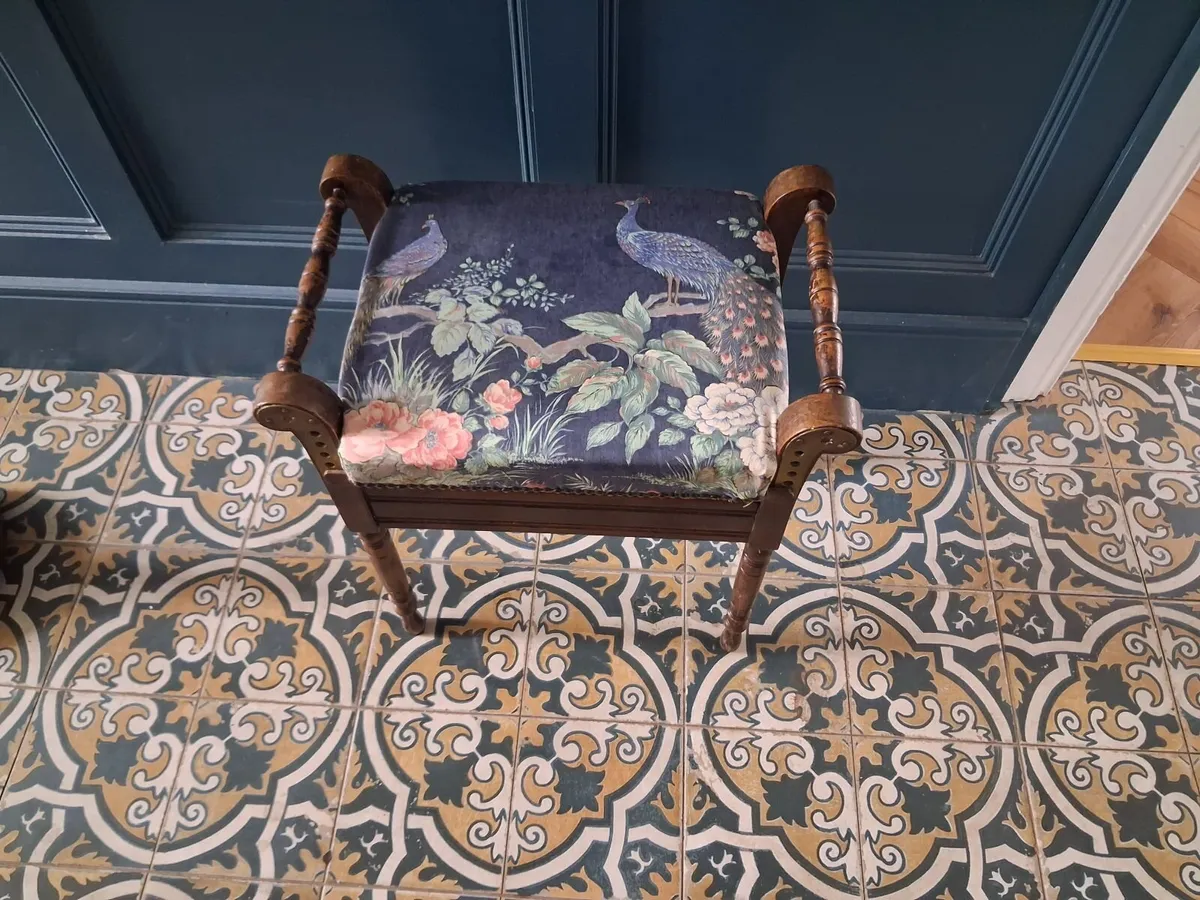 Antique piano stool upholstered in peacock fabric - Image 4