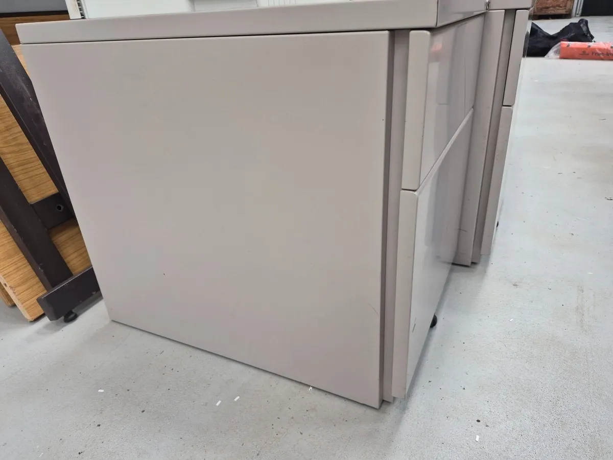 Pedestals and Cabinet - Image 2