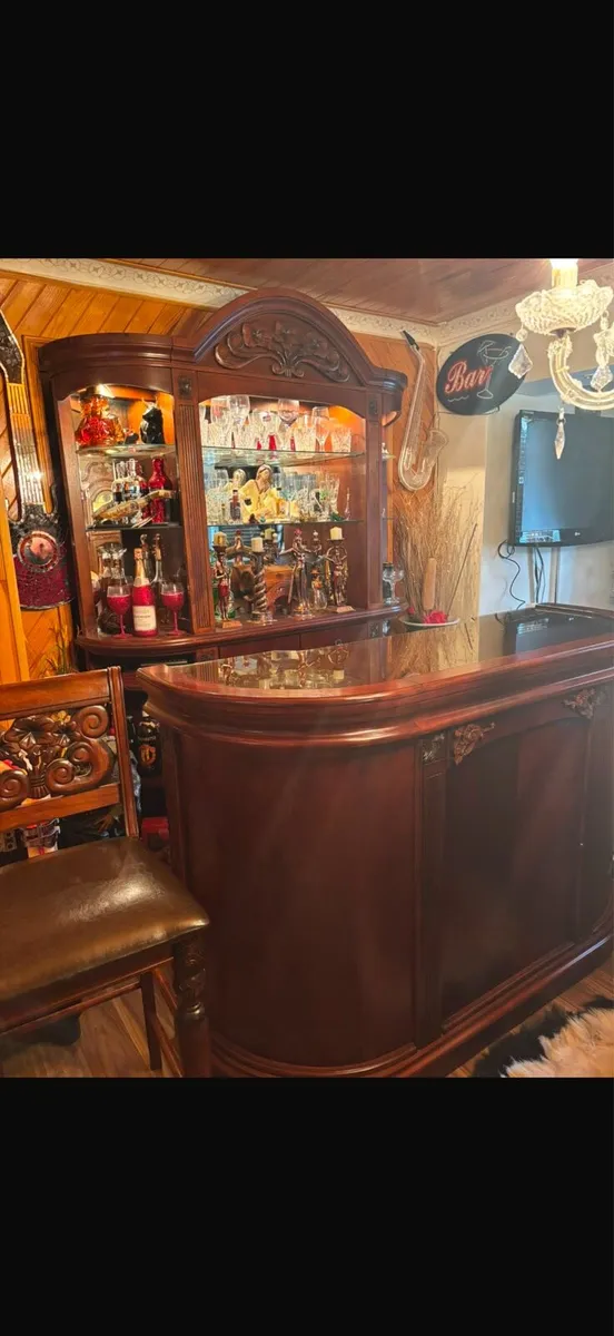 Bar - Image 1