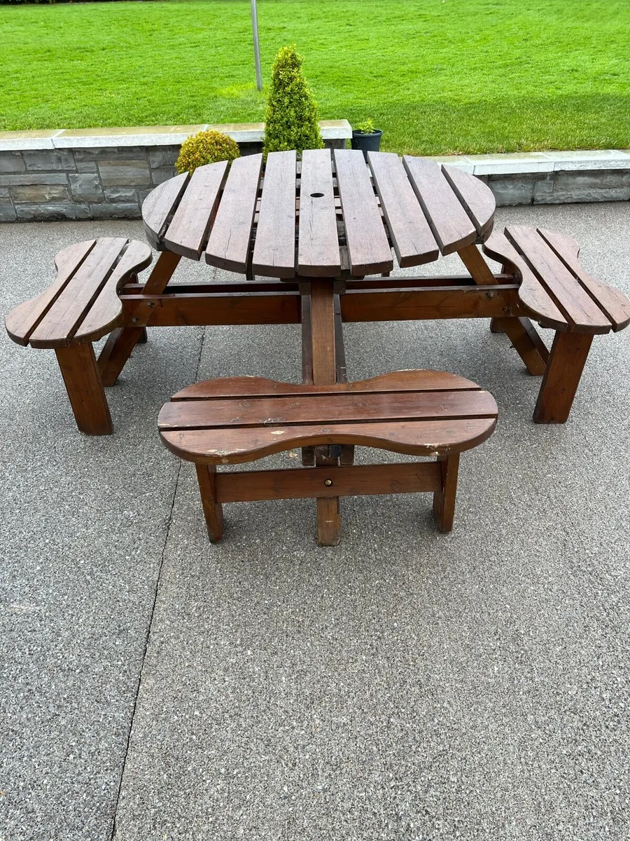 Picnic table 8 seater. Kept indoors - Image 2