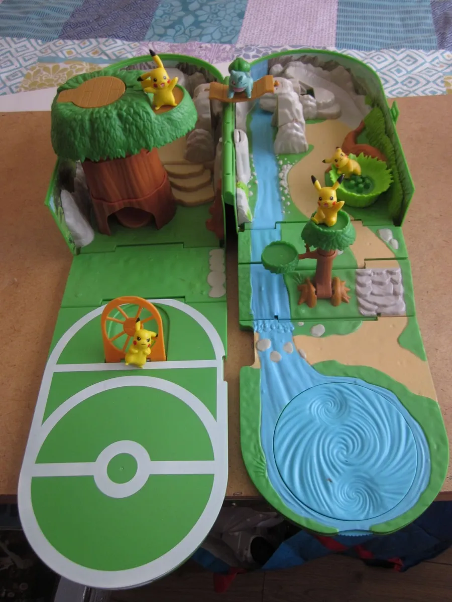 Pokeman Carrying Case/Backpack Playset 2020 - Image 3