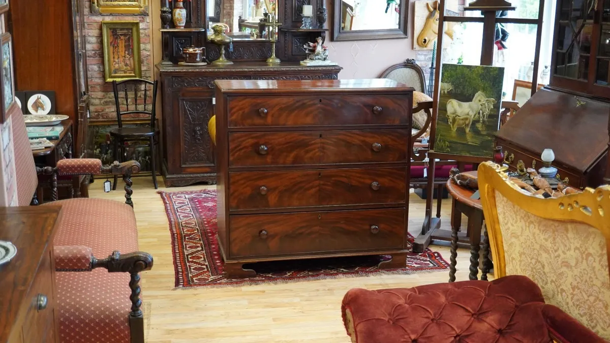 Victorian Flame Mahogany Chest of Drawers - Image 1