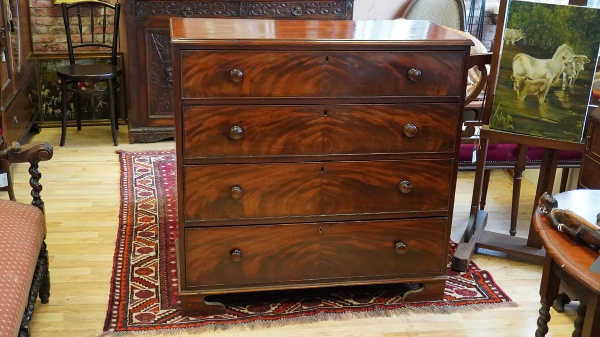 Victorian Flame Mahogany Chest of Drawers - Image 2