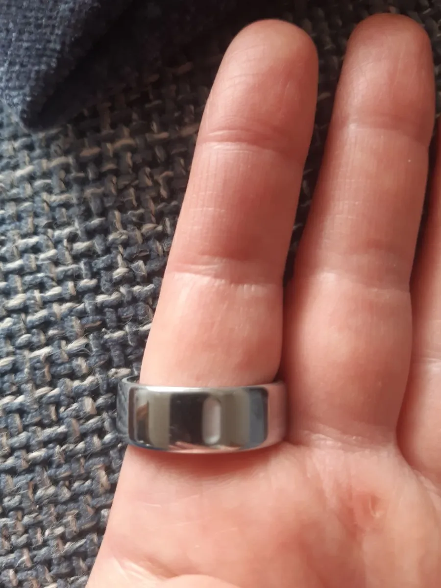 Oura ring 4, size 9 - Image 3