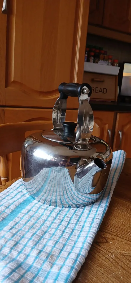 3 litre kettle for stove top - Image 2