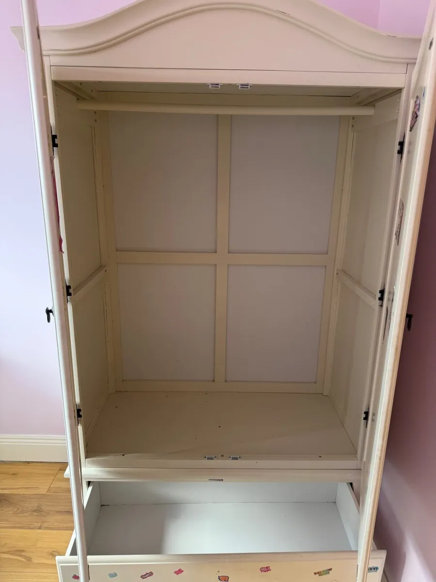 Wardrobe - Image 2
