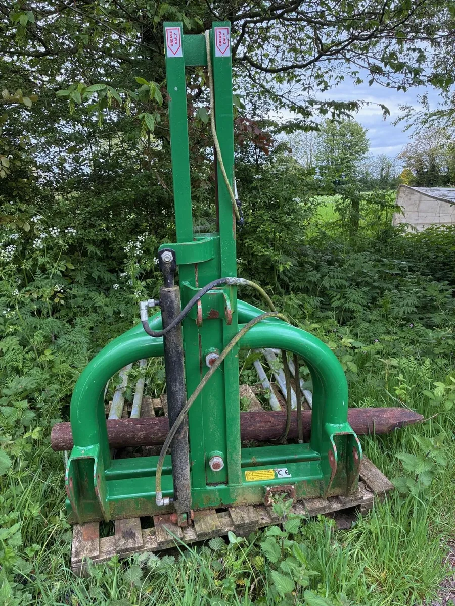 Cashels Pick and stack bale lifter - Image 2