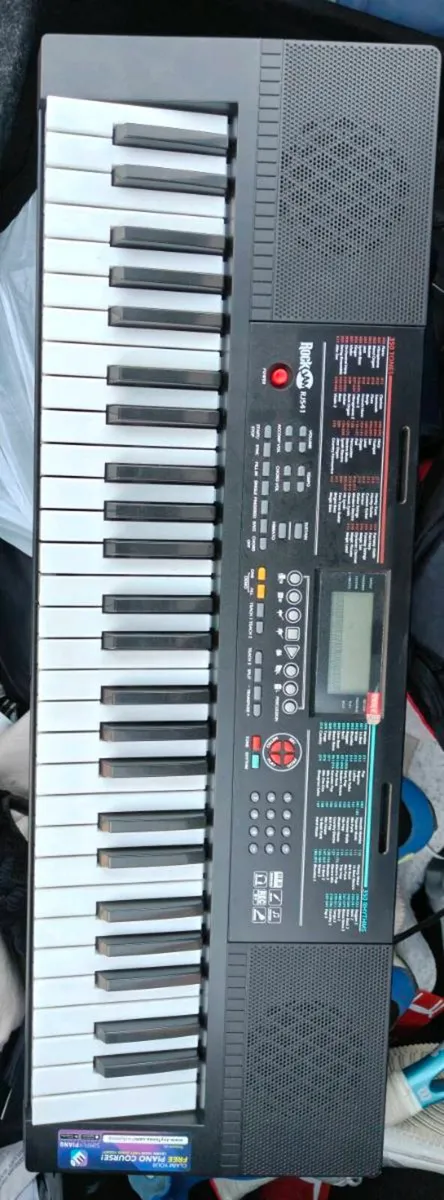 Piano keyboard