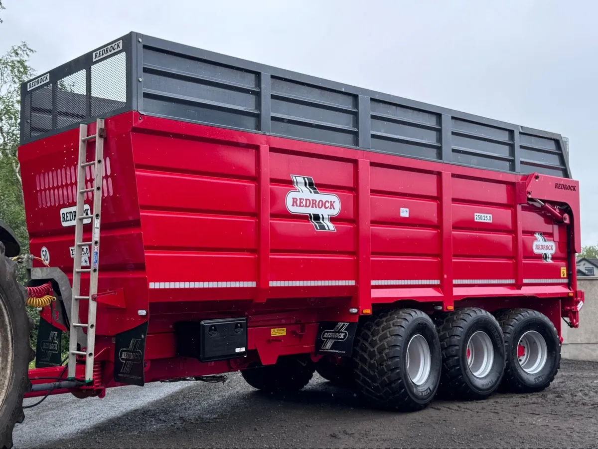 Redrock 25 Foot tri axle silage trailer,Full Spec- - Image 1