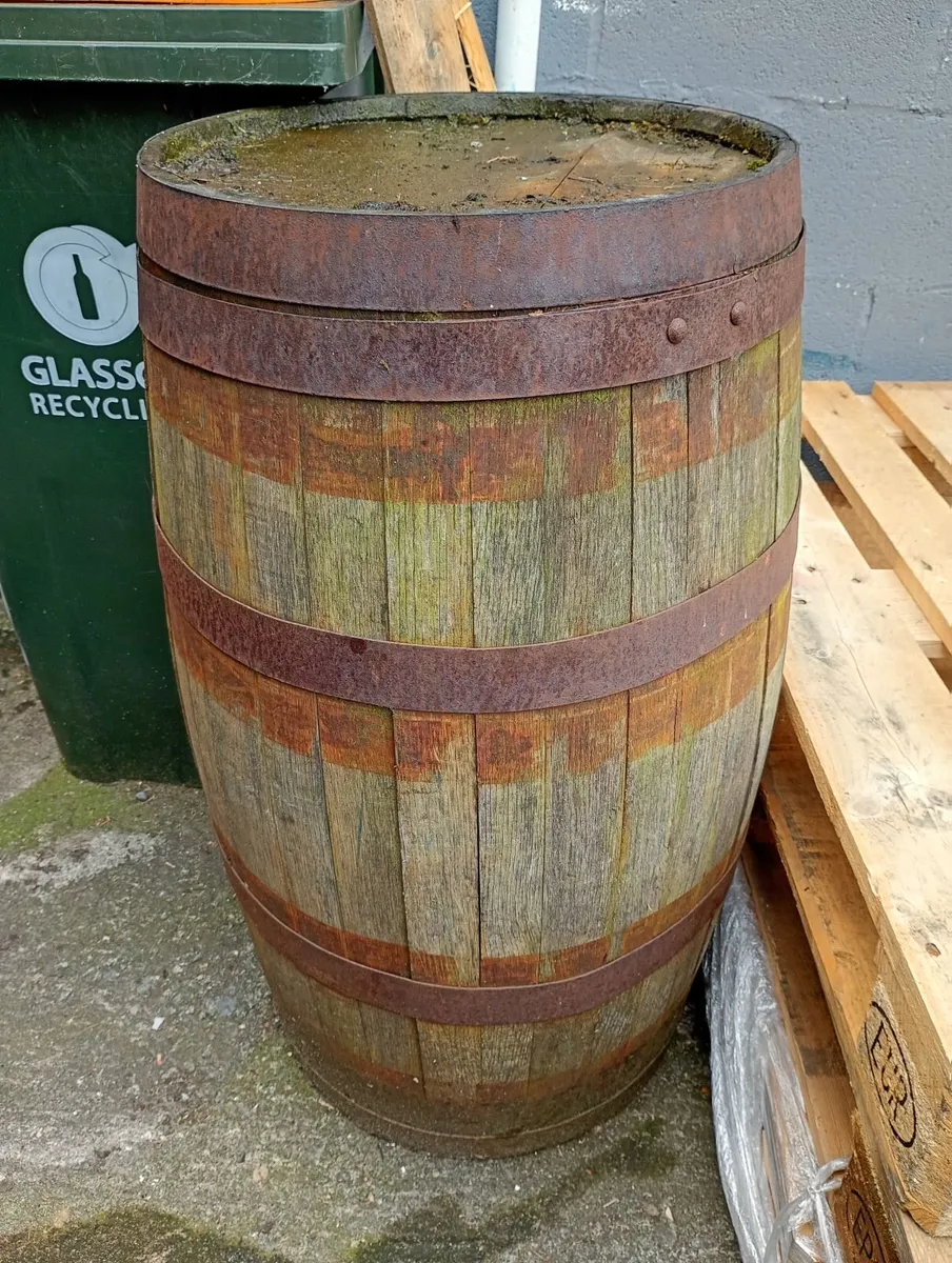 wooden barrel