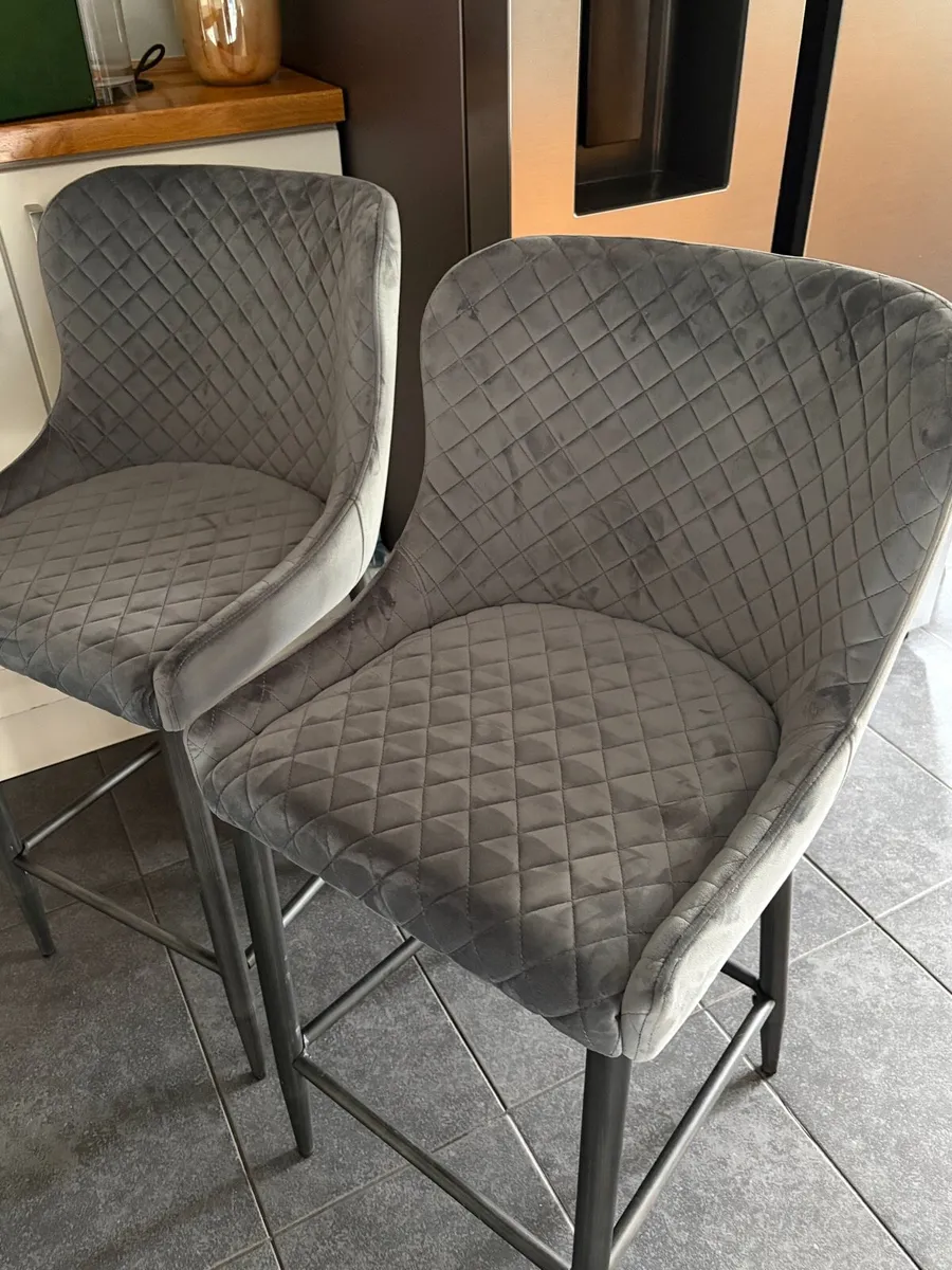 High stools - Image 3