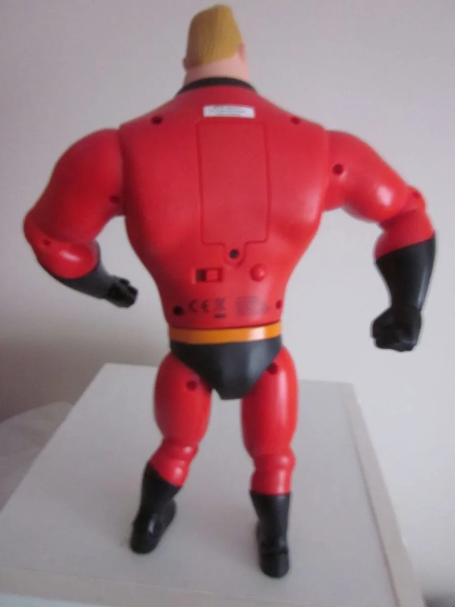 Mr Incredible Talking 13" Action Figure - Image 2