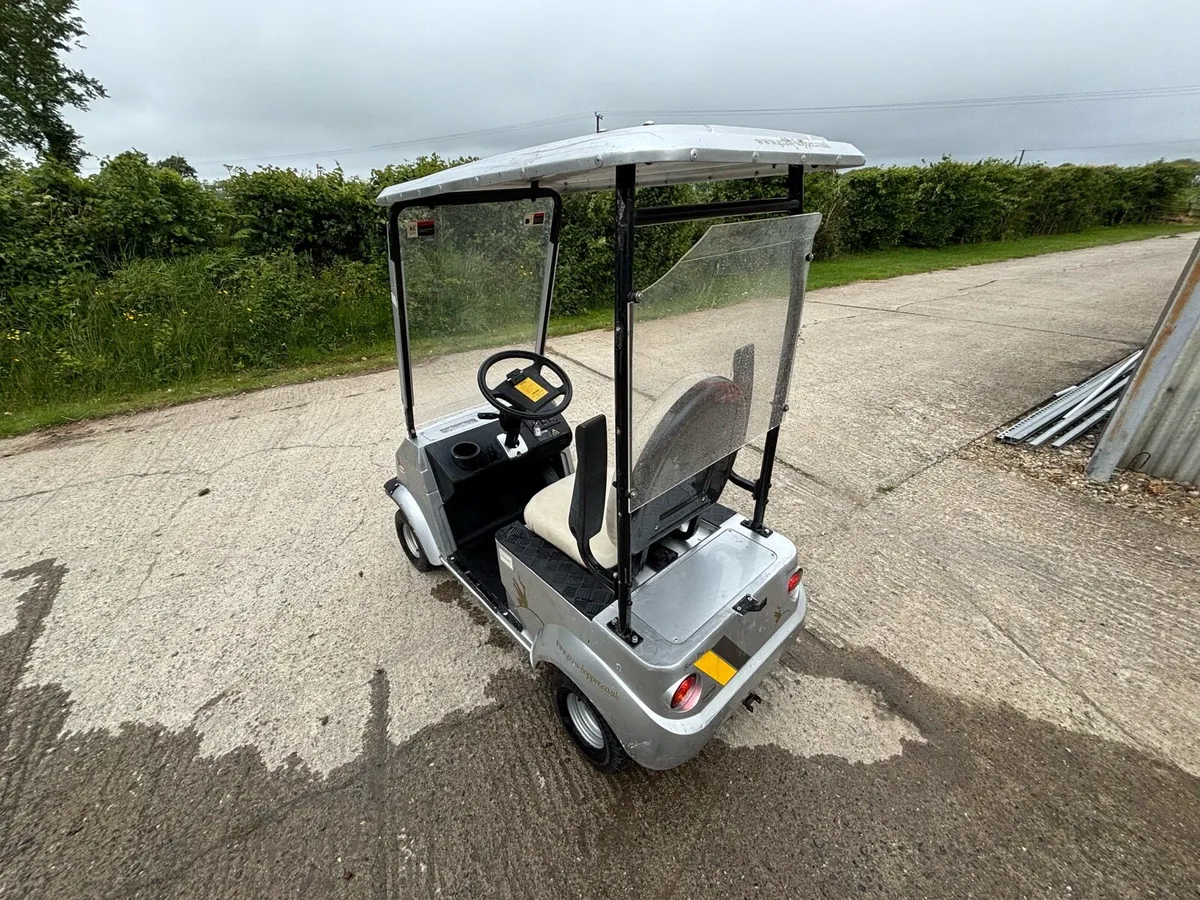 Single seater Golf buggy - Image 4
