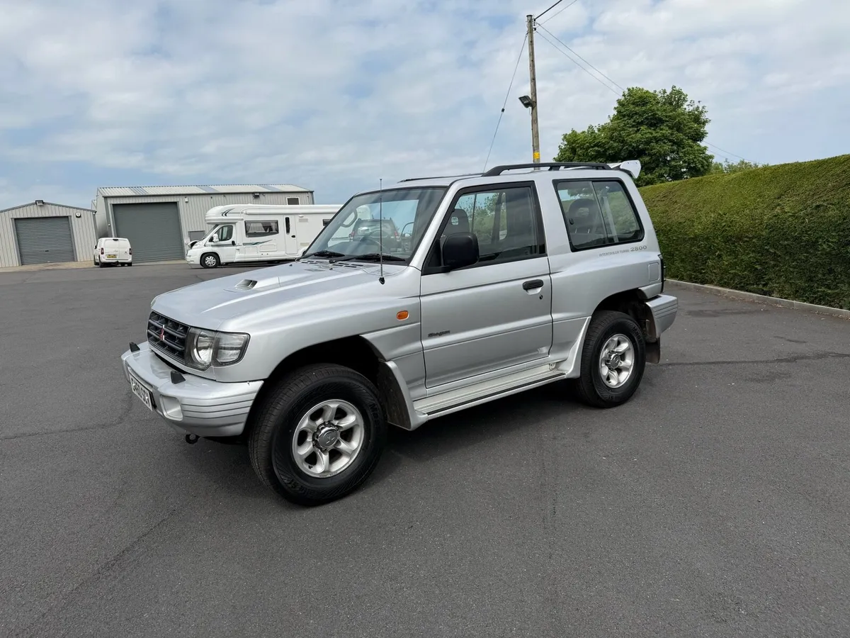 1998 Mitsubishi Shougun 2.8 GLS - Image 2