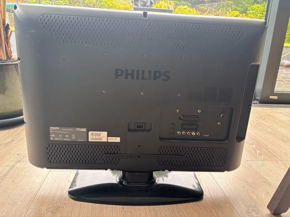Philips 26” LCD TV – Great Condition | €40 ono - Image 2