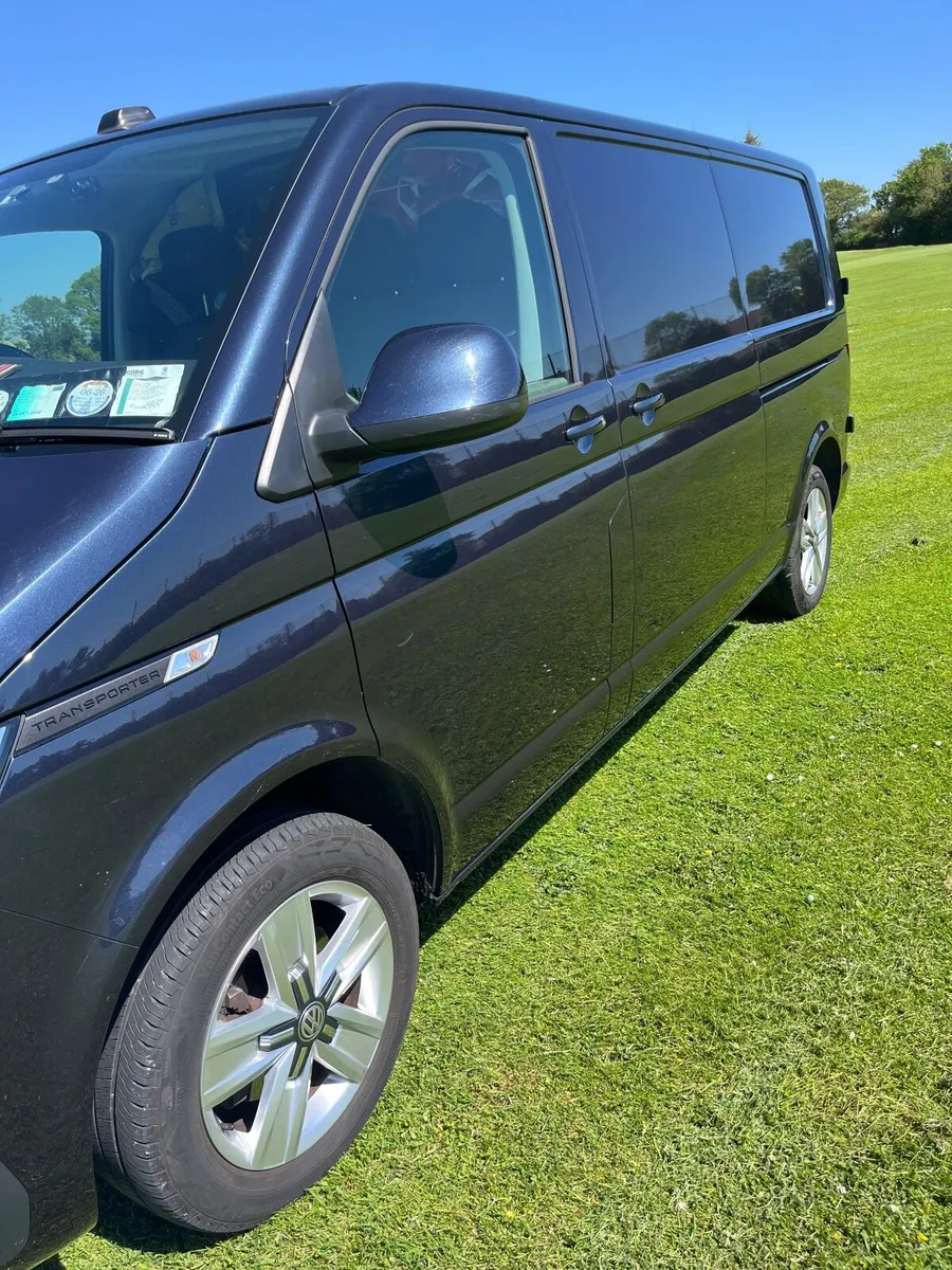 Volkswagen Transporter 2023 - Image 2