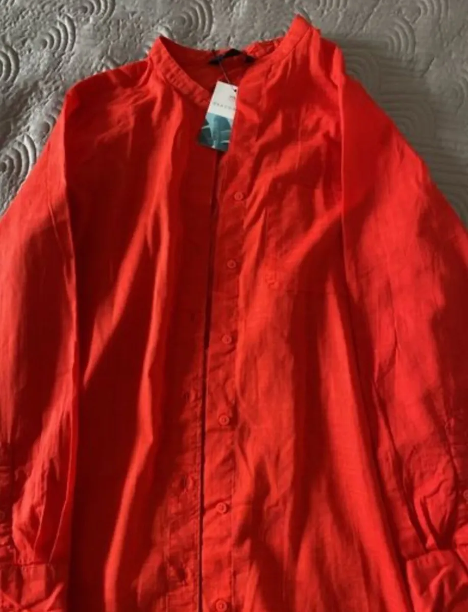 BNWT Marks and Spencer's Beach Shirt Size 12 UK - Image 2
