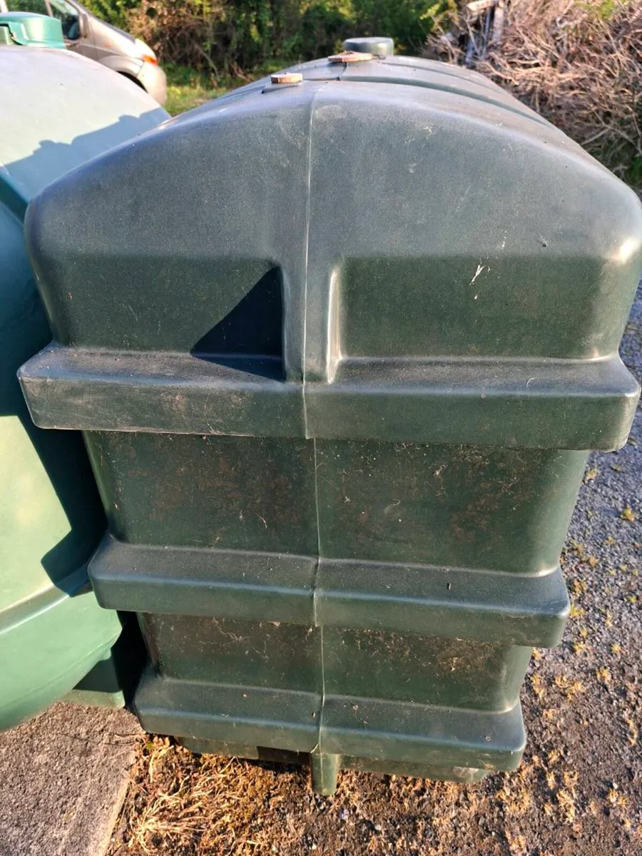 Oil tank - Image 3