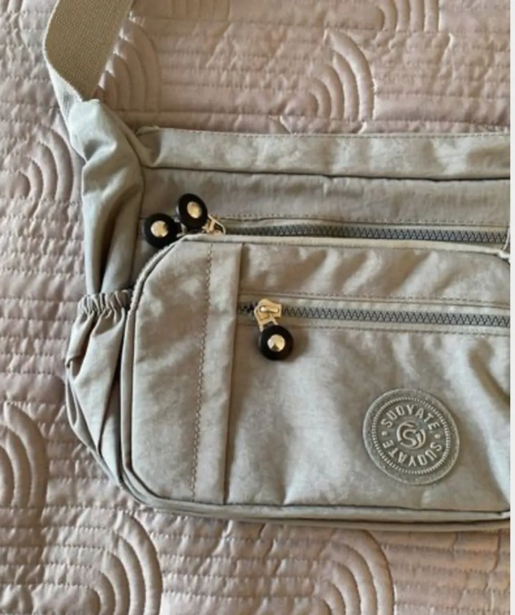 BNWT Grey Satchel Bag - Image 4