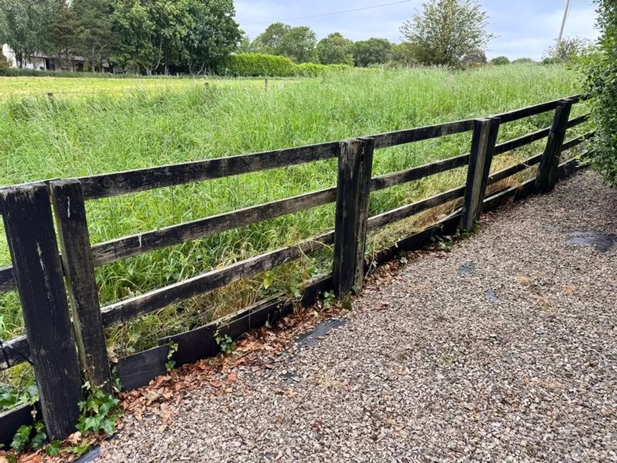 Free fencing (90 metres) - Image 1