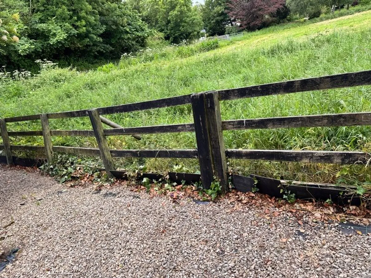Free fencing (90 metres) - Image 2