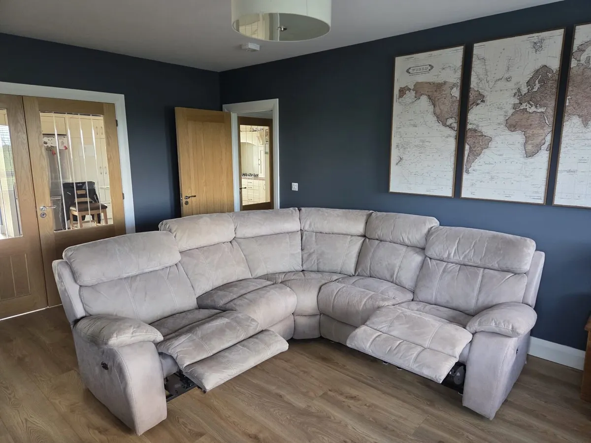 Matching Electric Recliner Sofa Suite - Image 4