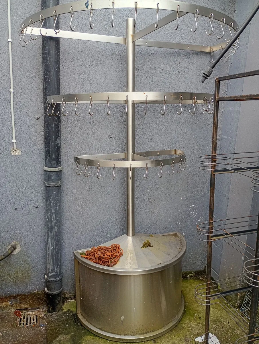 metal banana tree
