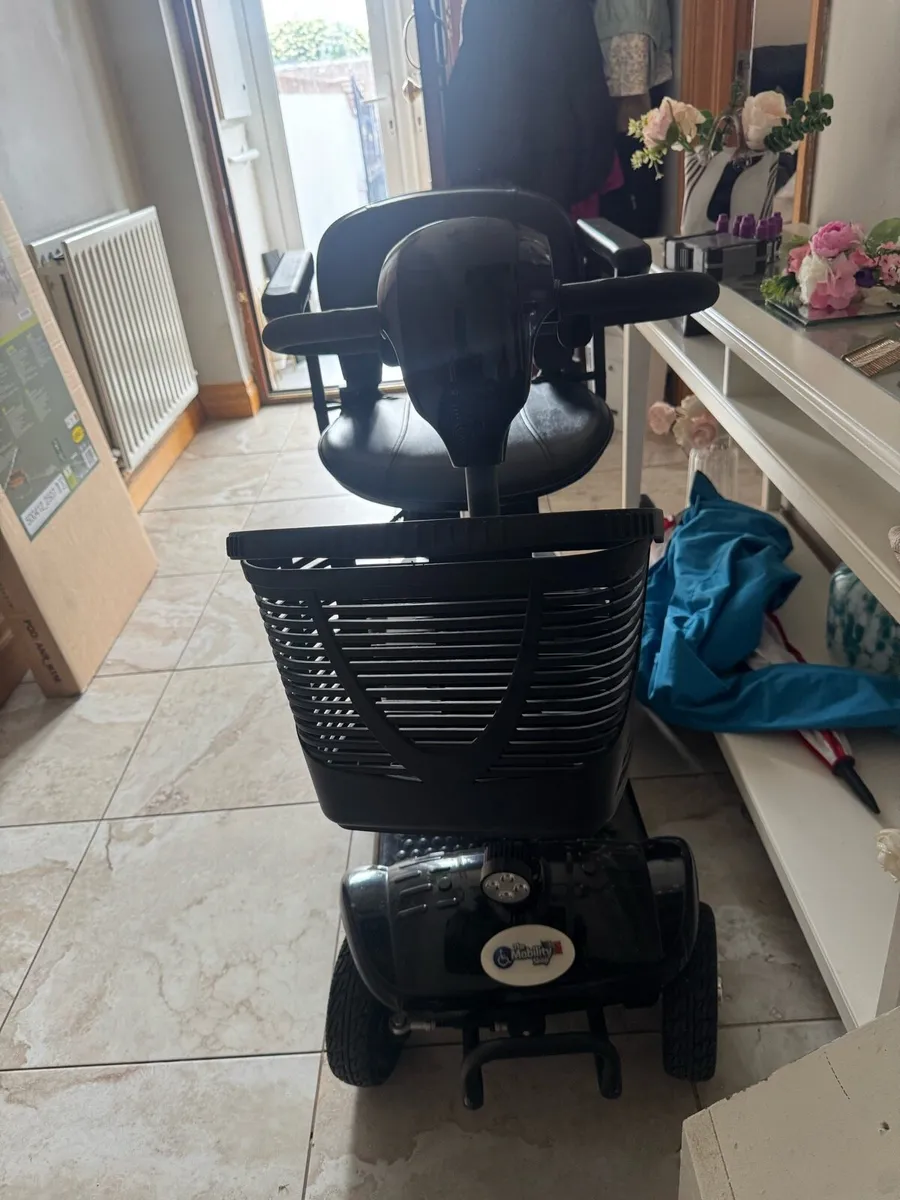 Mobility scooter - Image 2