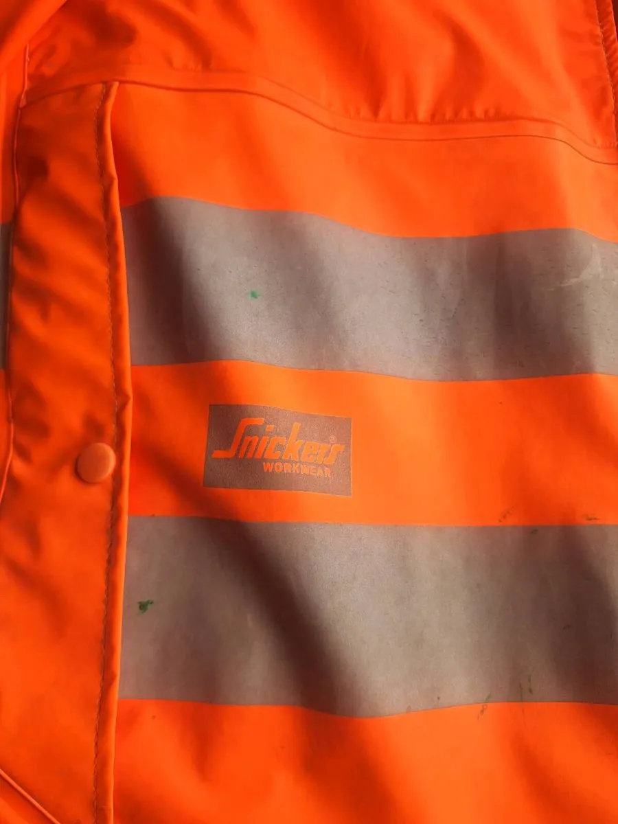 Snickers rain jacket - Image 4