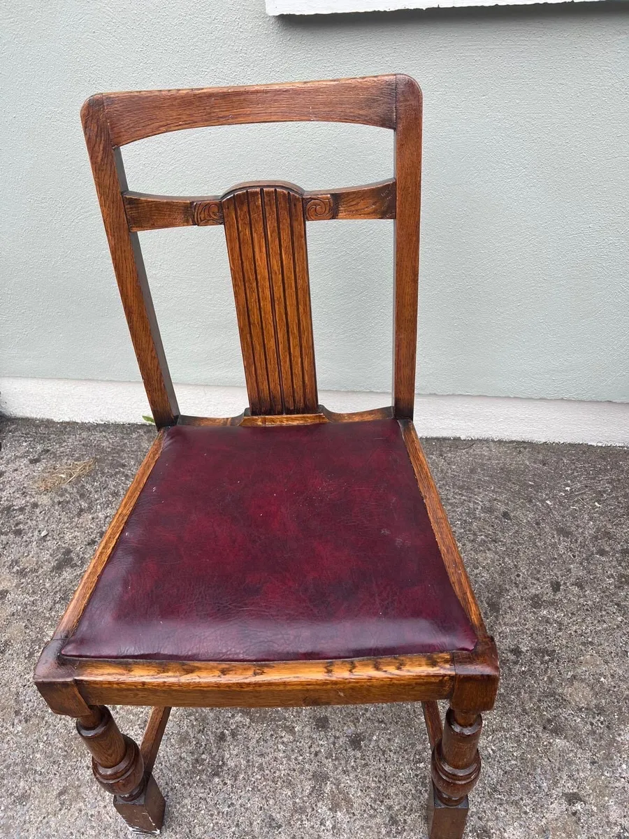 Chairs and stools - Image 4
