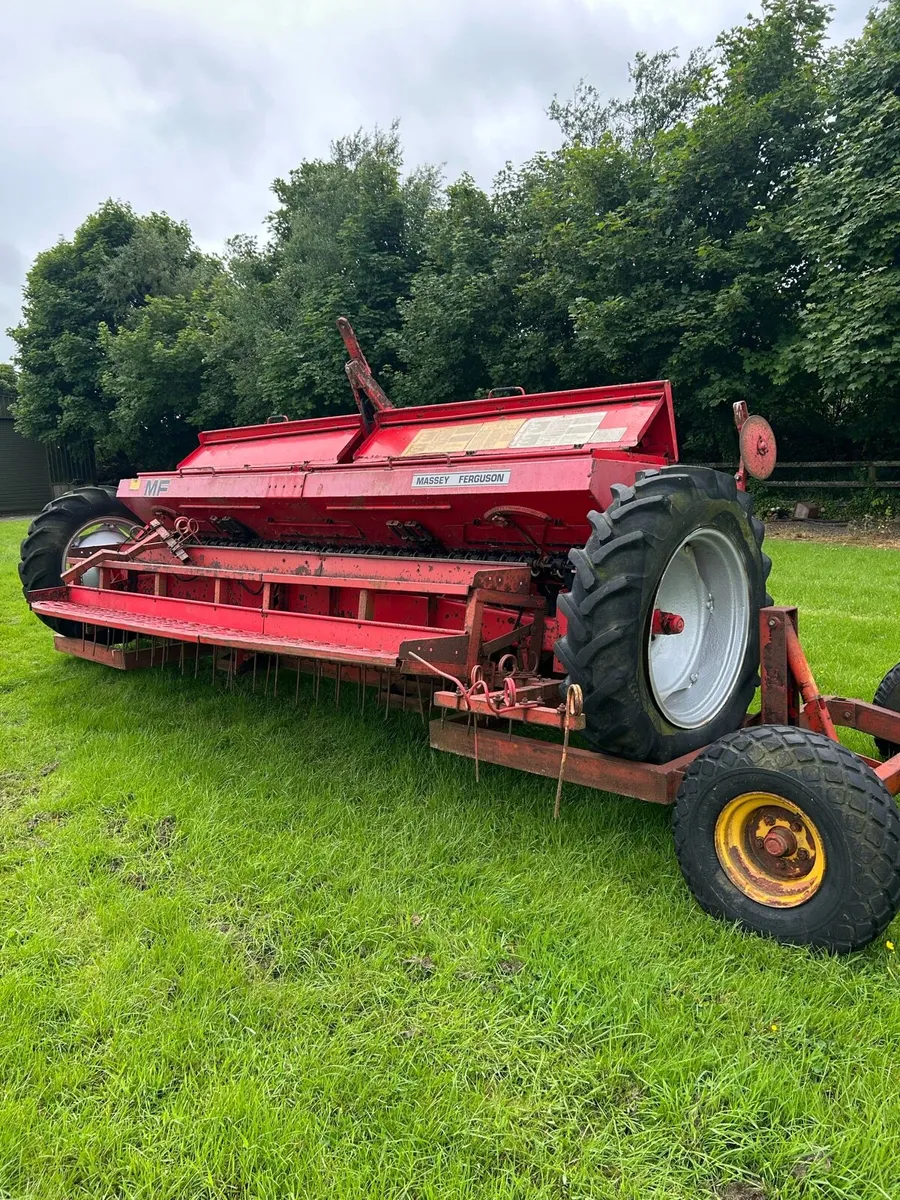 MF 30 Seed Drill - Image 3