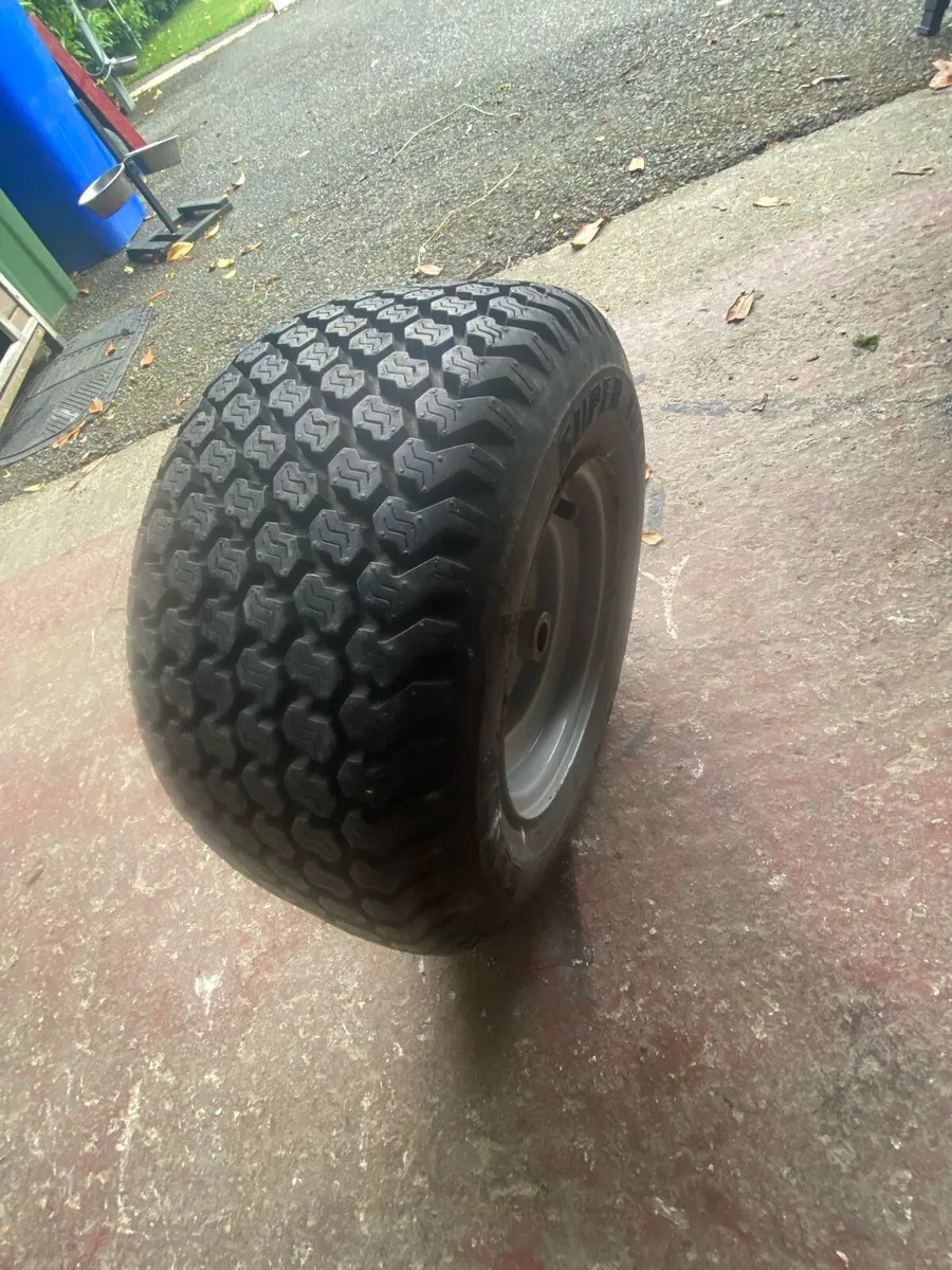 Lawnmower tyres - Image 3