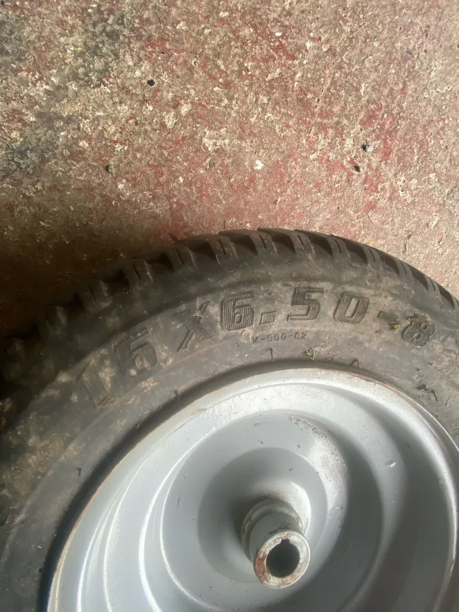 Lawnmower tyres - Image 4