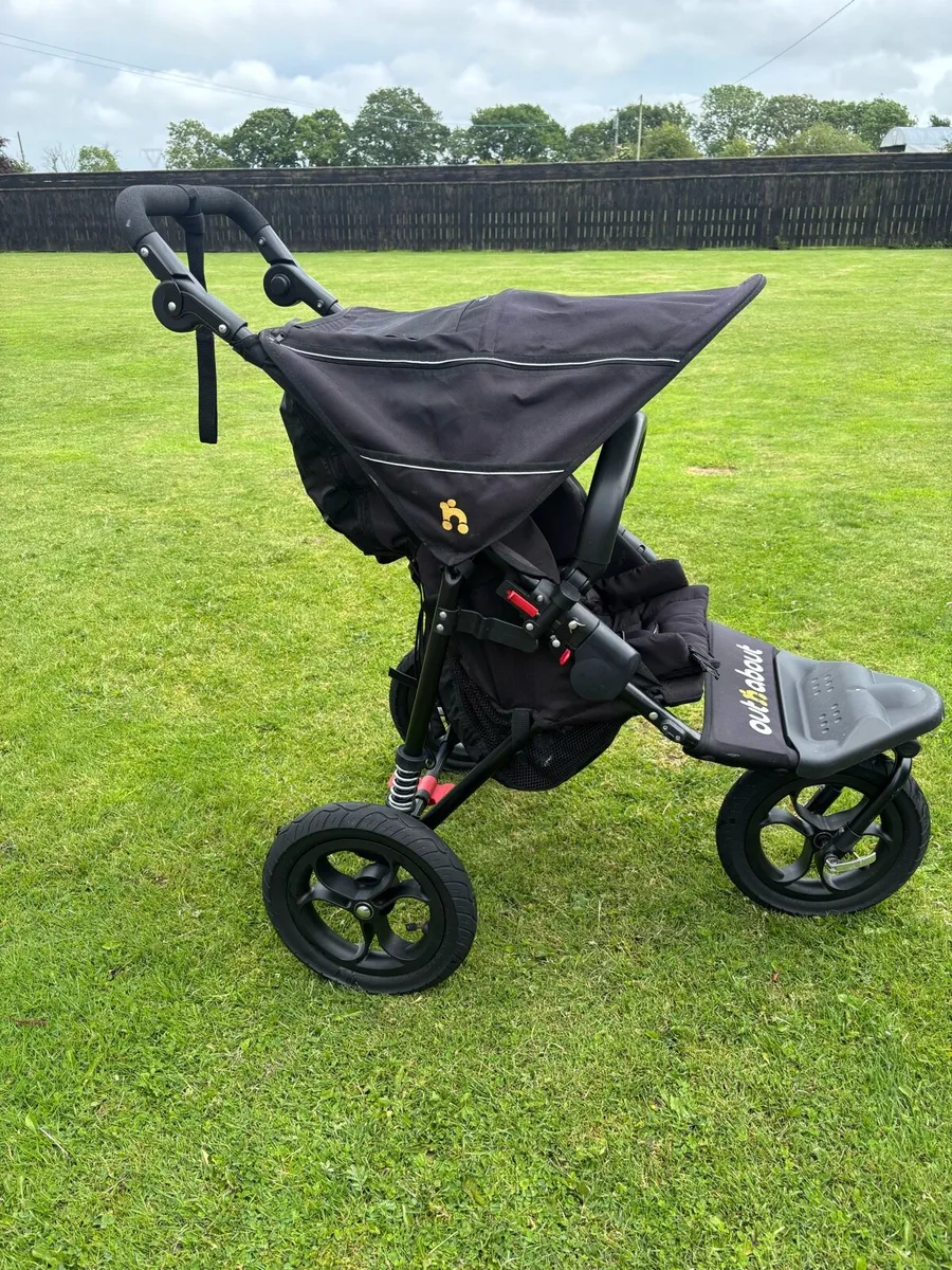 Out N about buggy - Image 1