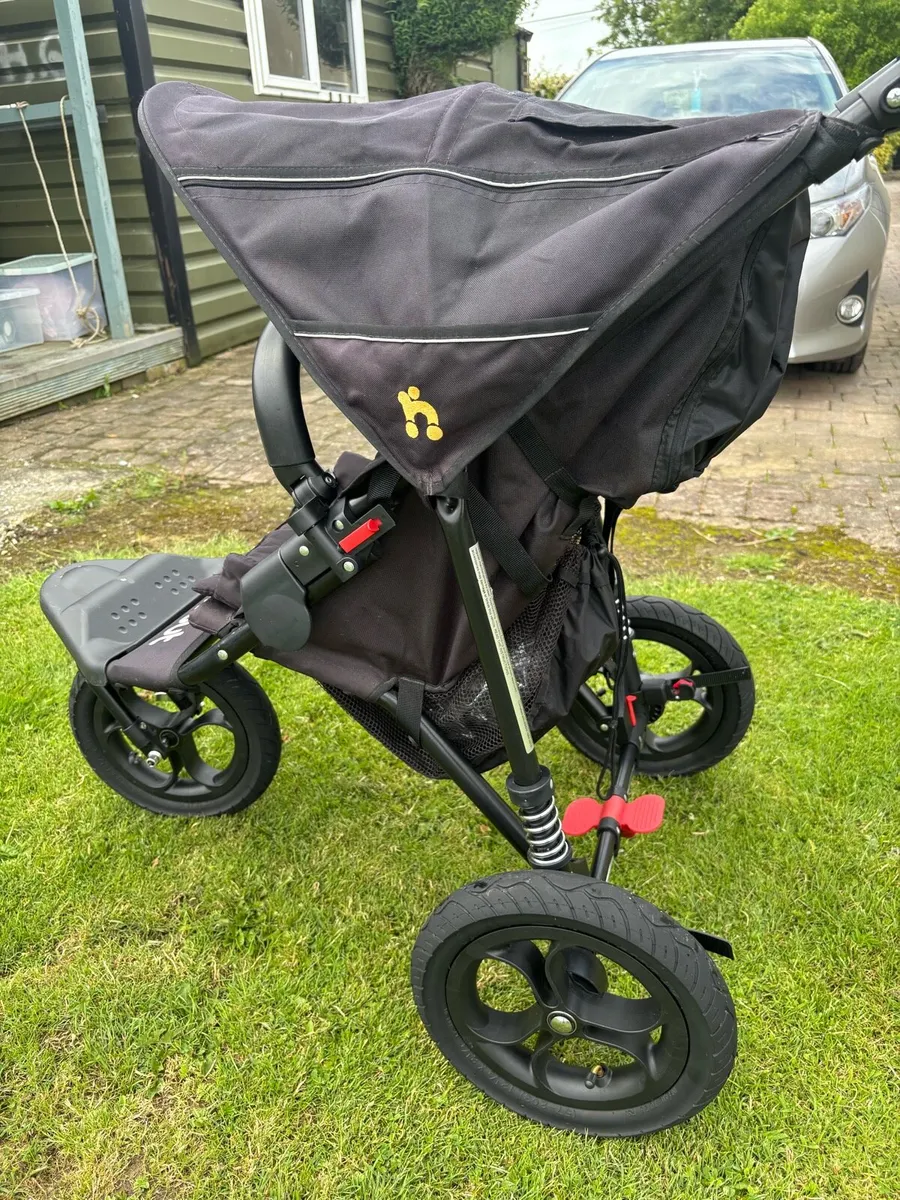 Out N about buggy - Image 3