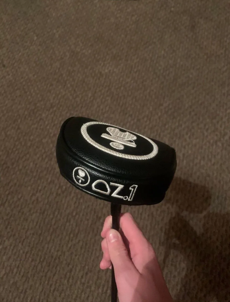 LAB putter - Image 1