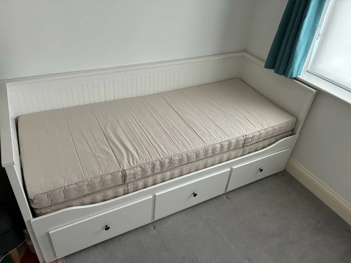 Ikea Hemnes Day Bed - white - with 2 x mattresses - Image 2