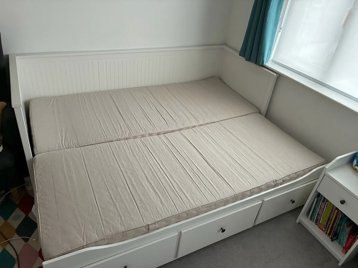 Ikea Hemnes Day Bed - white - with 2 x mattresses - Image 3