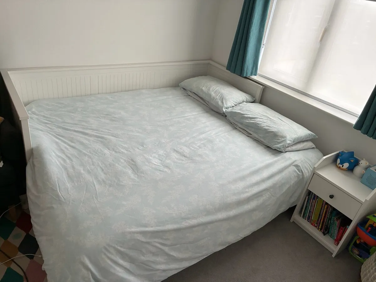 Ikea Hemnes Day Bed - white - with 2 x mattresses - Image 4