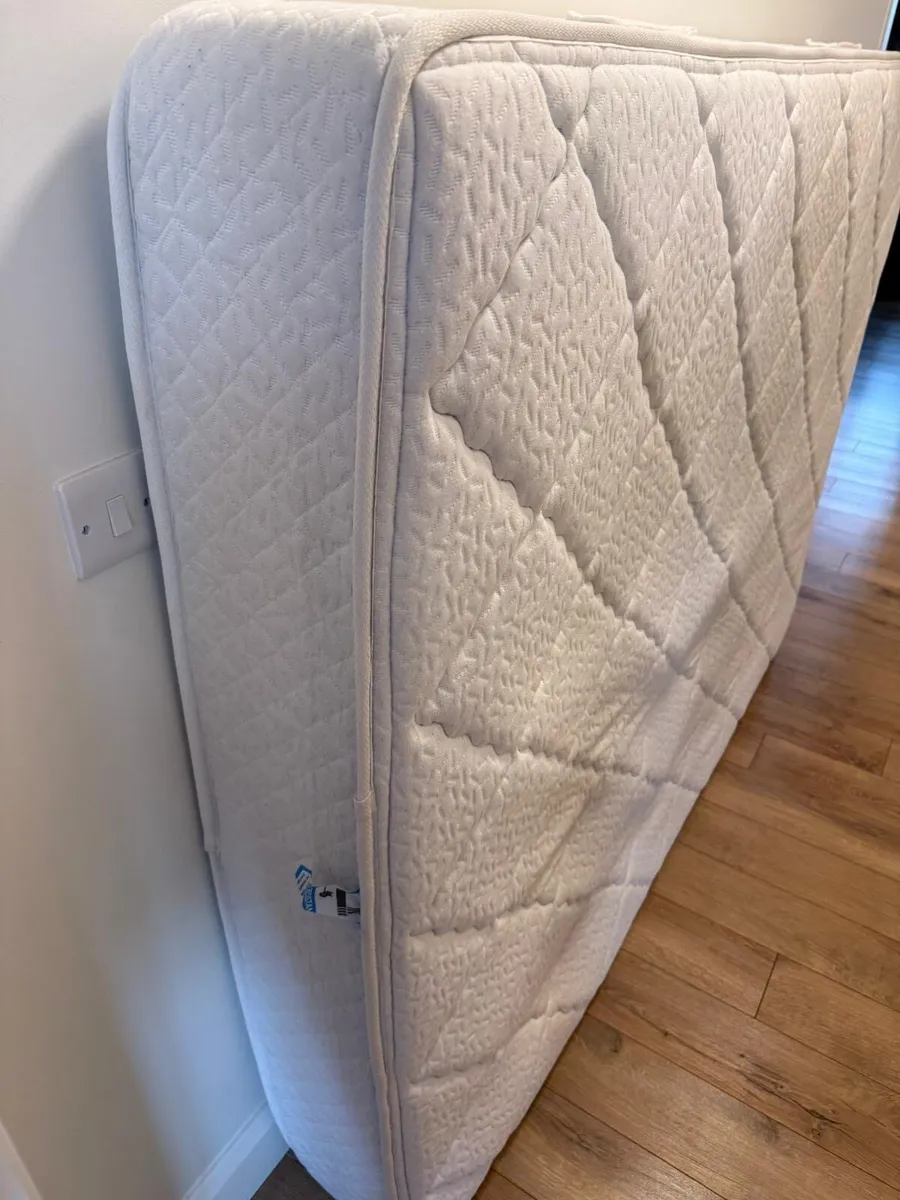 King size mattress - Image 3