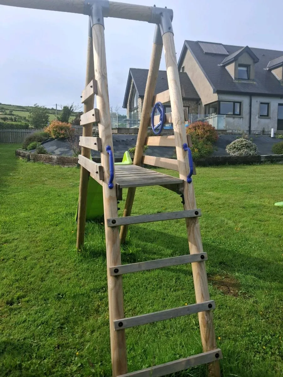 Swing set - Image 2