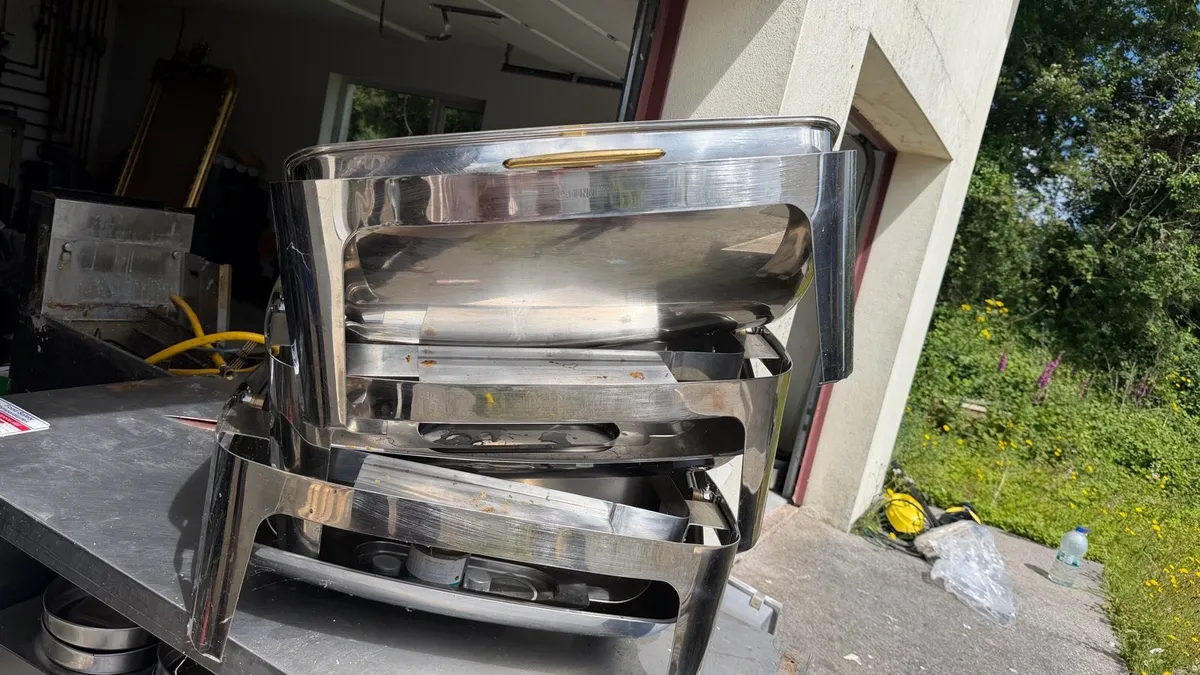 Catering equipments - Image 1
