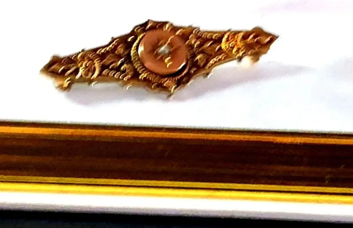 Vintage Hallmarked 9ct Gold Victorian Brooch - Image 4