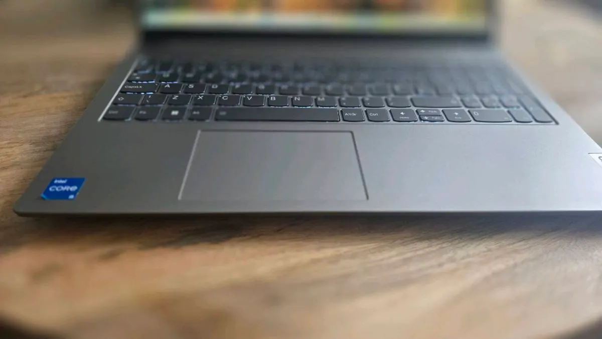 Lenovo ThinkBook 15 - Image 3